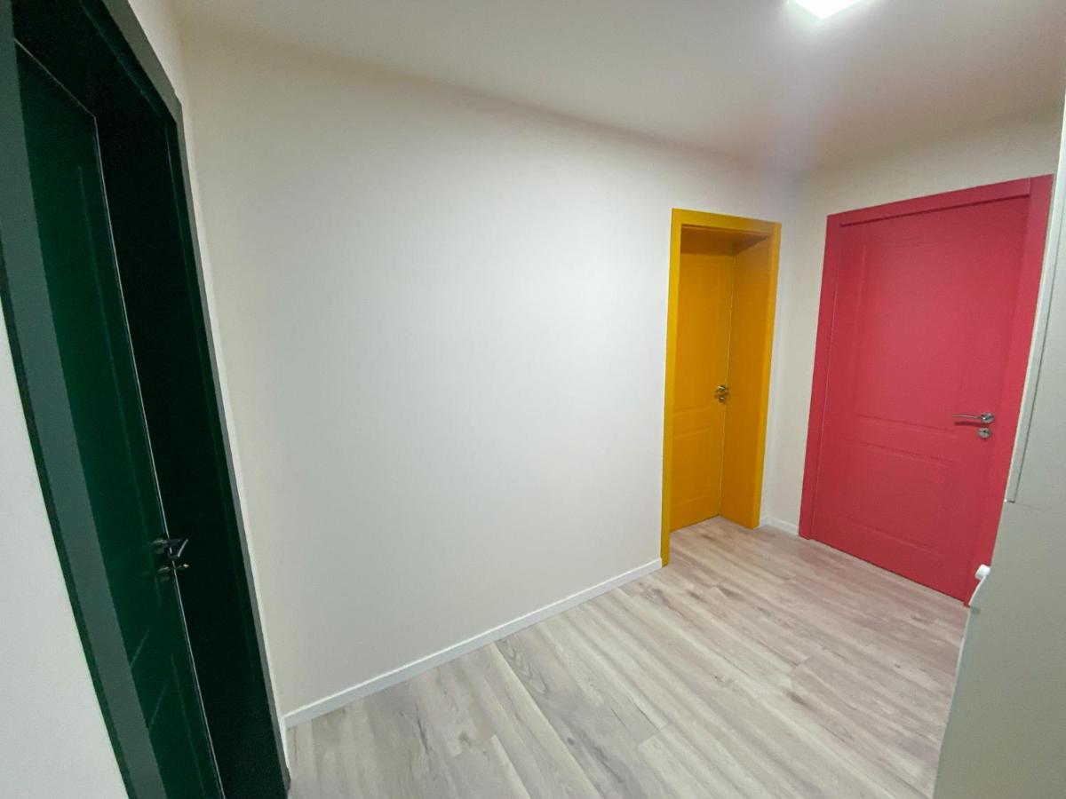 Three Doors Apartments, Kiwi 1+1 Apartment تيرانا المظهر الخارجي الصورة