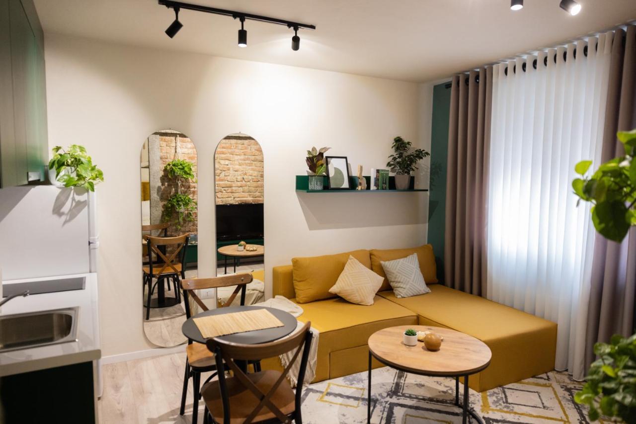Three Doors Apartments, Kiwi 1+1 Apartment تيرانا المظهر الخارجي الصورة