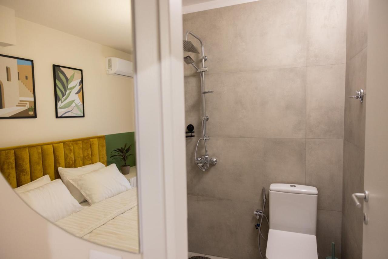 Three Doors Apartments, Kiwi 1+1 Apartment تيرانا المظهر الخارجي الصورة